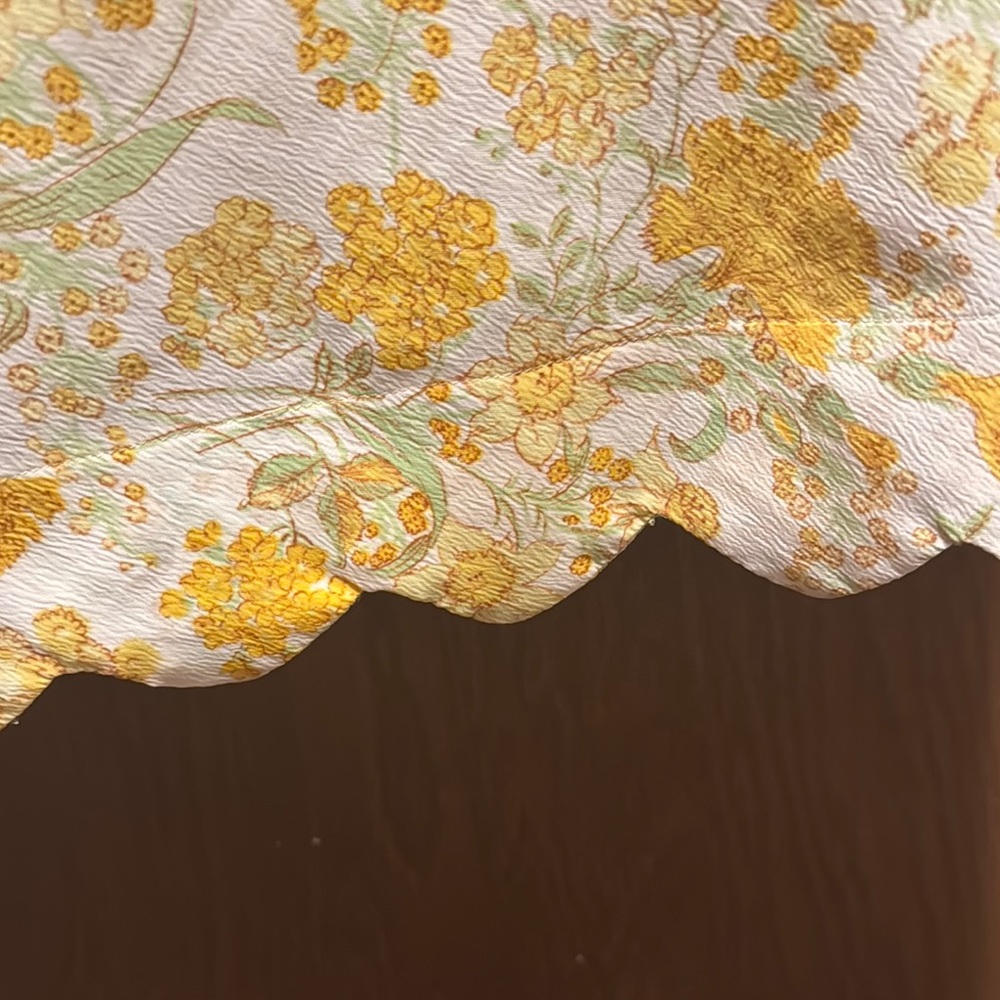 Floral Yellow and White Slip - Picture 2 of 2